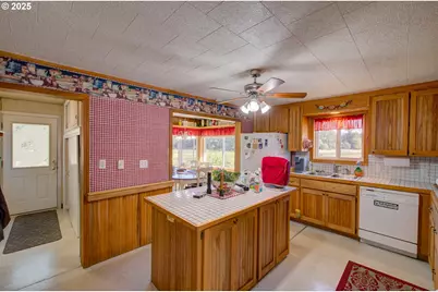 35539 Little Walluski Ln, Astoria, OR 97103 - Photo 12