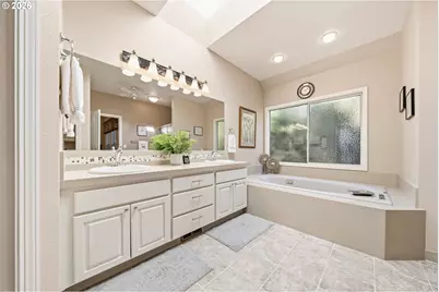 837 NW Waterhouse Ave, Beaverton, OR 97006 - Photo 28