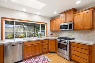 809 NE Delsey Rd, Hillsboro, OR 97124 - Photo 16