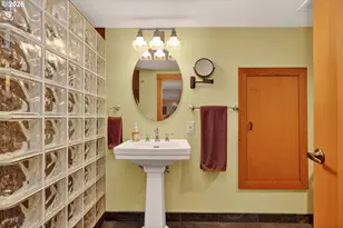 905 Columbia St, Hood River, OR 97031 - Photo 30