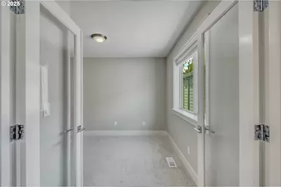 16223 NW Ashfield Dr, Beaverton, OR 97006 - Photo 18