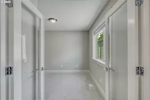 16223 NW Ashfield Dr, Beaverton, OR 97006 - Photo 18