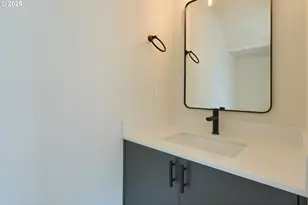 2385 SE 135th Ave, Portland, OR 97233 - Photo 12