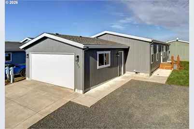 2020 S 12th St, Lebanon, OR 97355 - Photo 2