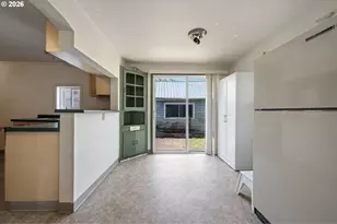 401 Deal St, Junction City, OR 97448 - Photo 6