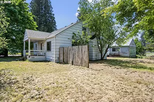 401 Deal St, Junction City, OR 97448 - Photo 24