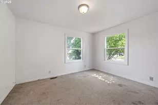 401 Deal St, Junction City, OR 97448 - Photo 10