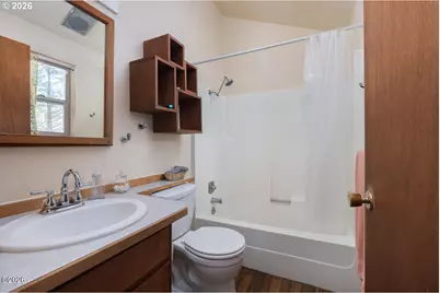 162 SW 82nd St, South Beach, OR 97366 - Photo 16