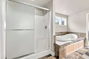 3324 Bentley Ave, Eugene, OR 97405 - Photo 24