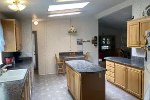 38102 Queens Rd, Marcola, OR 97454 - Photo 18