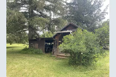38102 Queens Rd, Marcola, OR 97454 - Photo 10