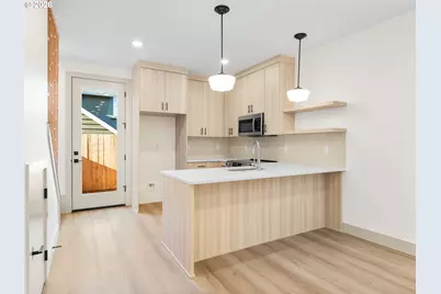 1247 SW Hume Ct, Portland, OR 97219 - Photo 6