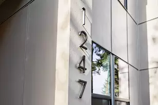 1247 SW Hume Ct, Portland, OR 97219 - Photo 2