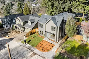 1247 SW Hume Ct, Portland, OR 97219 - Photo 14