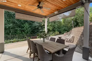2903 NE Fremont Dr, Portland, OR 97220 - Photo 40
