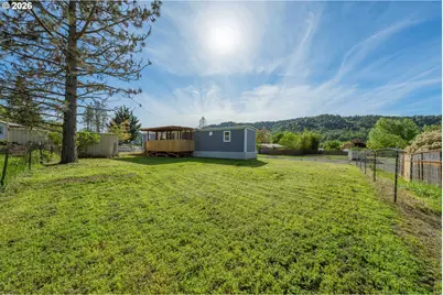 600 Leiken Ln, Roseburg, OR 97470 - Photo 30