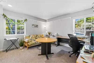 151 Rockridge Loop, Eugene, OR 97405 - Photo 12