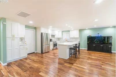 7025 SW 103rd Ave, Beaverton, OR 97008 - Photo 4