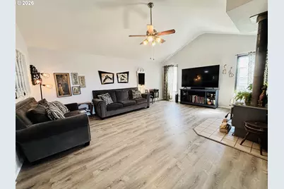 835 Highland Ave, Brookings, OR 97415 - Photo 6