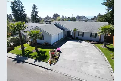 835 Highland Ave, Brookings, OR 97415 - Photo 1