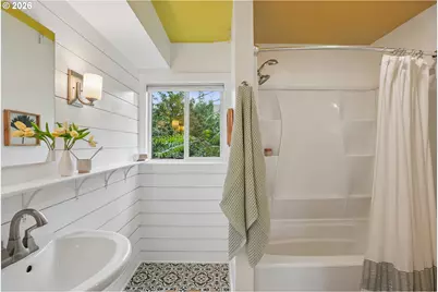 11 NE 136th Ave, Portland, OR 97230 - Photo 22