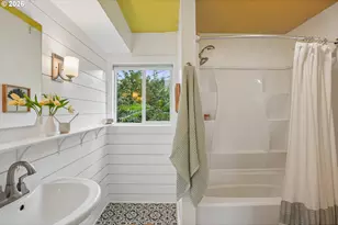 11 NE 136th Ave, Portland, OR 97230 - Photo 22