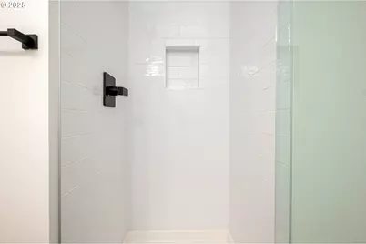 6961 NE Stanton St, Portland, OR 97213 - Photo 34