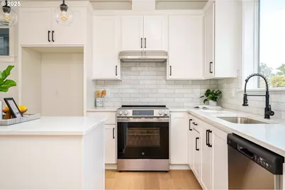 6961 NE Stanton St, Portland, OR 97213 - Photo 12