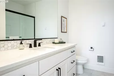 6961 NE Stanton St, Portland, OR 97213 - Photo 24