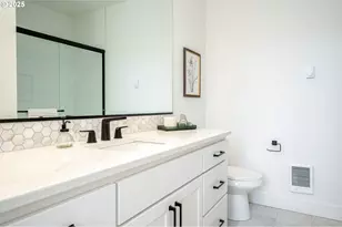 6961 NE Stanton St, Portland, OR 97213 - Photo 24