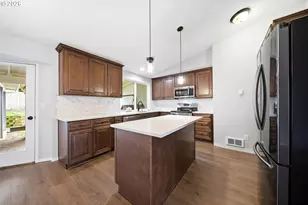 10417 NW 24th Ave, Vancouver, WA 98685 - Photo 8