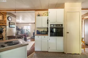 87996 Park Ln, Bandon, OR 97411 - Photo 20