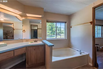 87996 Park Ln, Bandon, OR 97411 - Photo 30