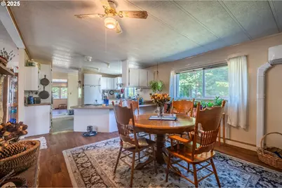 87996 Park Ln, Bandon, OR 97411 - Photo 10