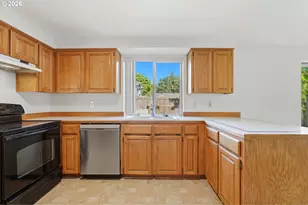 10680 SW Summer Lake Dr, Portland, OR 97223 - Photo 18