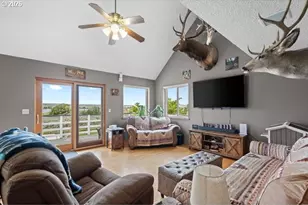 81850 Wilcox Ln, Umatilla, OR 97882 - Photo 6