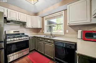 304 NW 5th St, Sublimity, OR 97385 - Photo 14