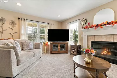 2011 N Redwood St, Canby, OR 97013 - Photo 6