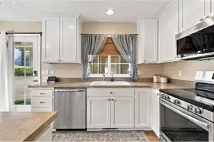 2011 N Redwood St, Canby, OR 97013 - Photo 12