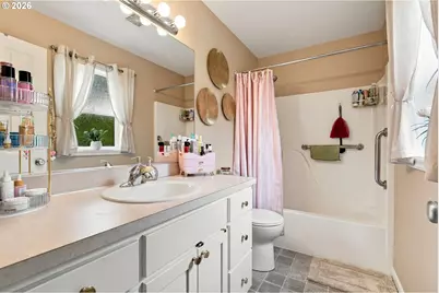 2011 N Redwood St, Canby, OR 97013 - Photo 16