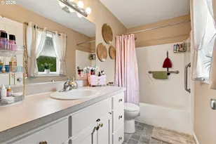2011 N Redwood St, Canby, OR 97013 - Photo 16