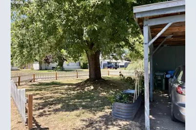 1050 W Central Ave, Sutherlin, OR 97479 - Photo 12