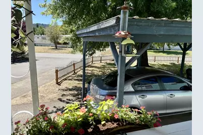 1050 W Central Ave, Sutherlin, OR 97479 - Photo 10