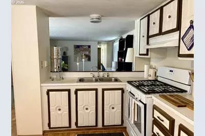 1050 W Central Ave, Sutherlin, OR 97479 - Photo 36