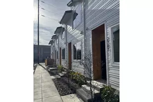 2383 SE 43rd St, Portland, OR 97206 - Photo 2