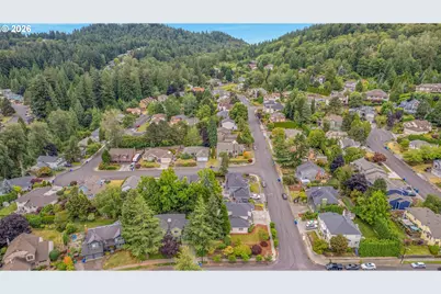 520 SE 15th St, Gresham, OR 97080 - Photo 6