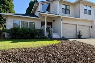 520 SE 15th St, Gresham, OR 97080 - Photo 1