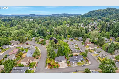 520 SE 15th St, Gresham, OR 97080 - Photo 4