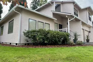 520 SE 15th St, Gresham, OR 97080 - Photo 2