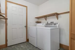 110 SW 61 St, Newport, OR 97366 - Photo 28